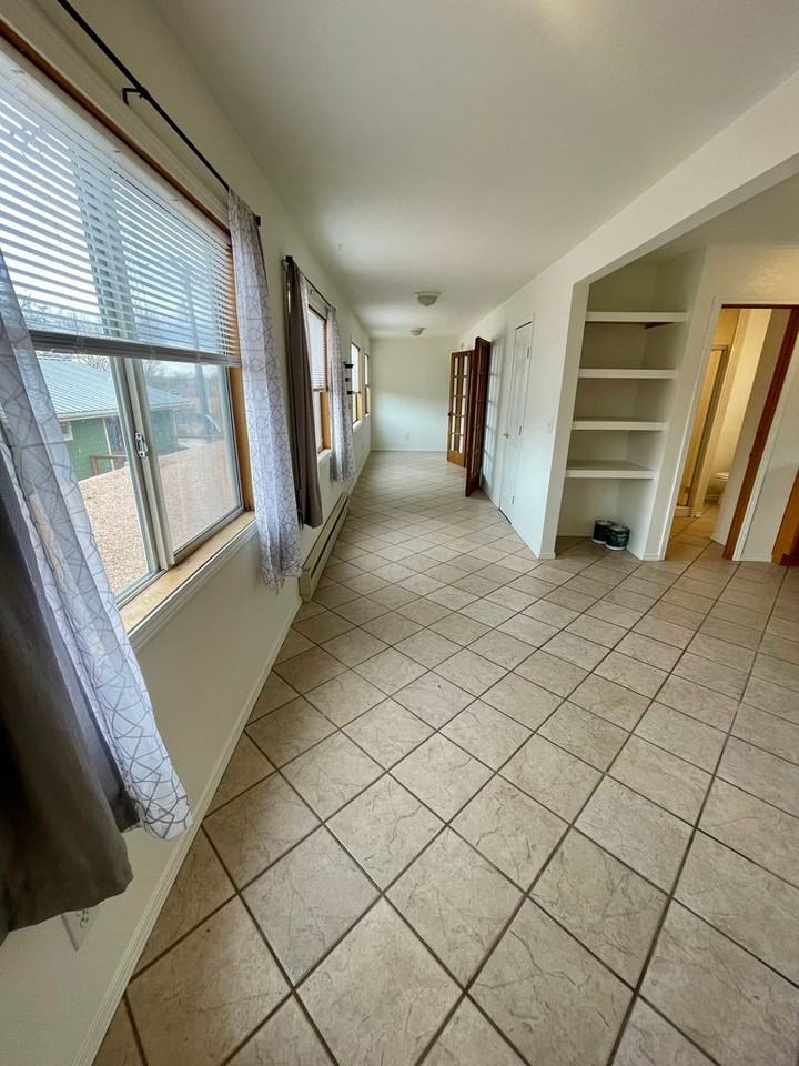 14 Oak Pl Uppr - Photo 7 of 17