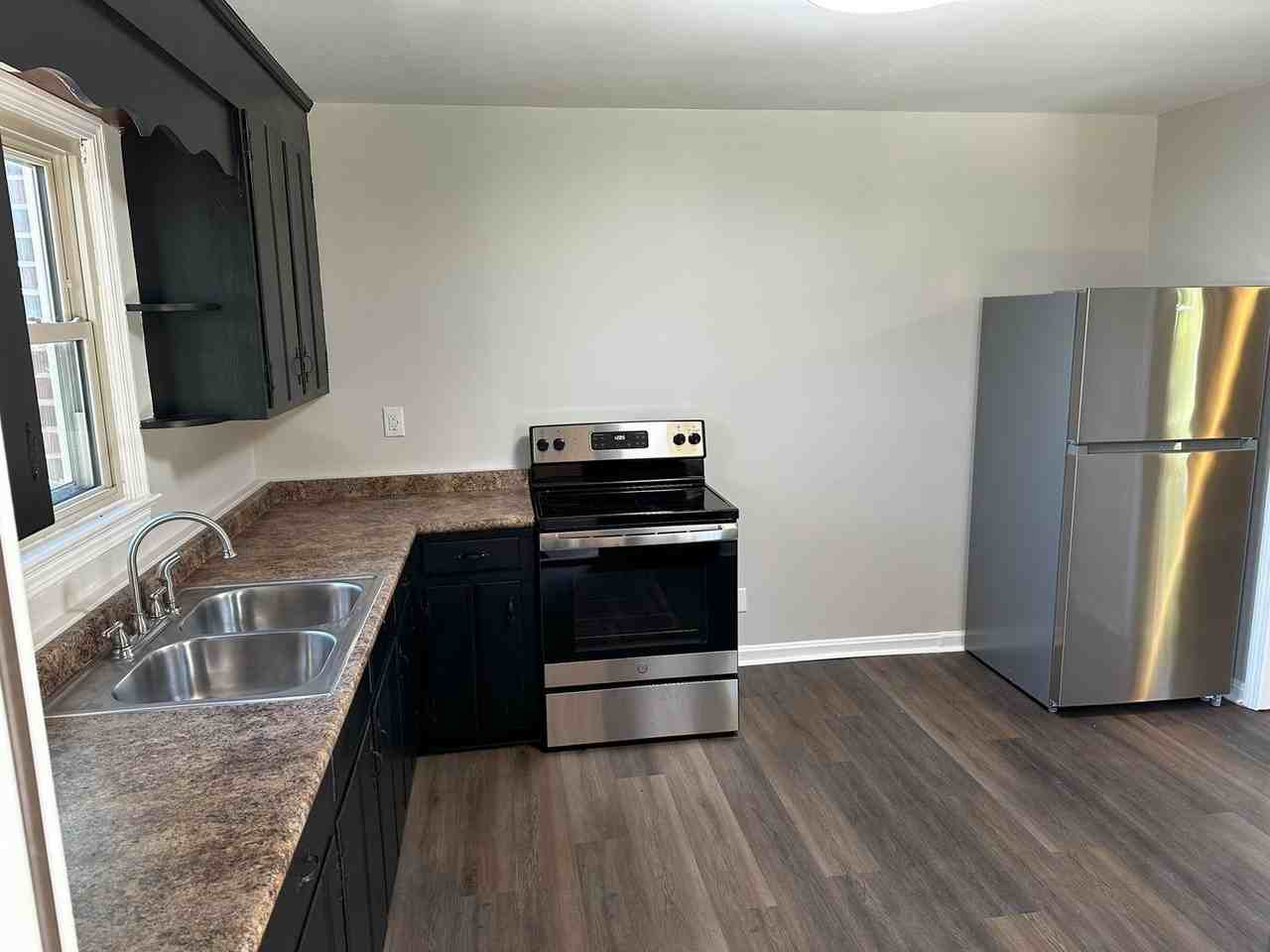 1018 42nd Ave - Photo 4 of 15