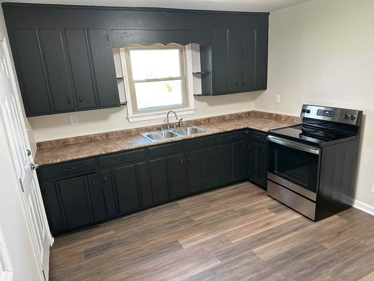 1018 42nd Ave - Photo 5 of 15