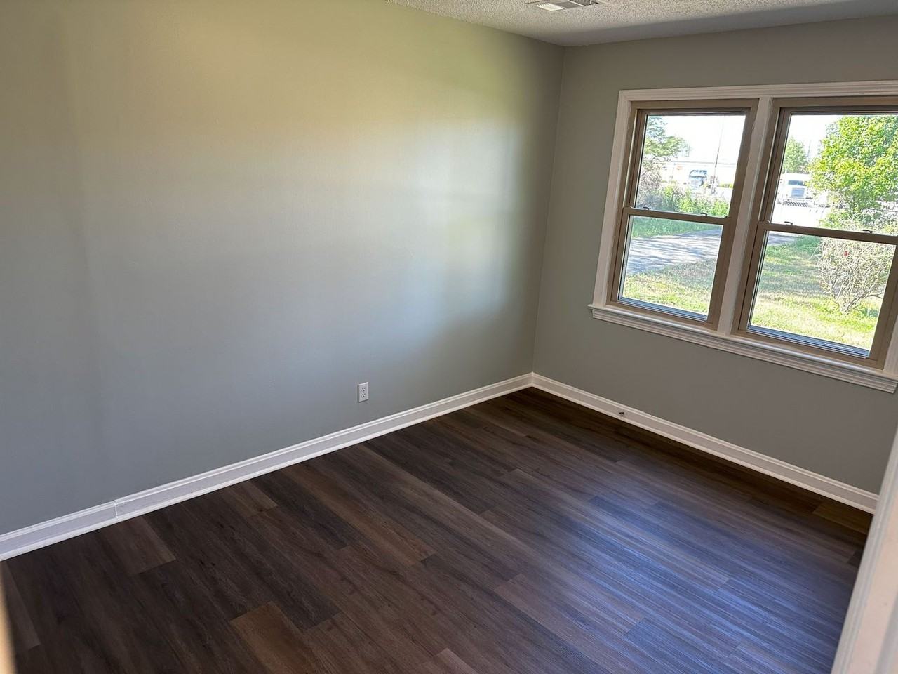 1018 42nd Ave - Photo 7 of 15
