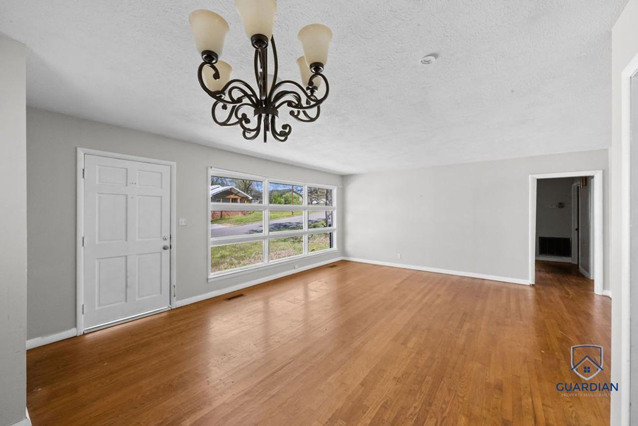 806 4th St Sw - Photo 3 of 10