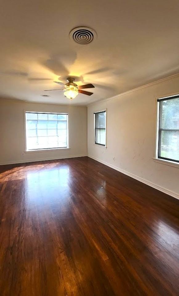 621 Nw 54th St - Photo 4 of 37
