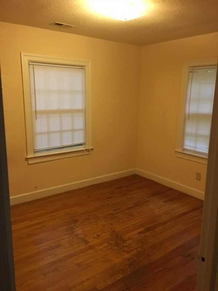 1006 S Columbia St #2 - Photo 5 of 8