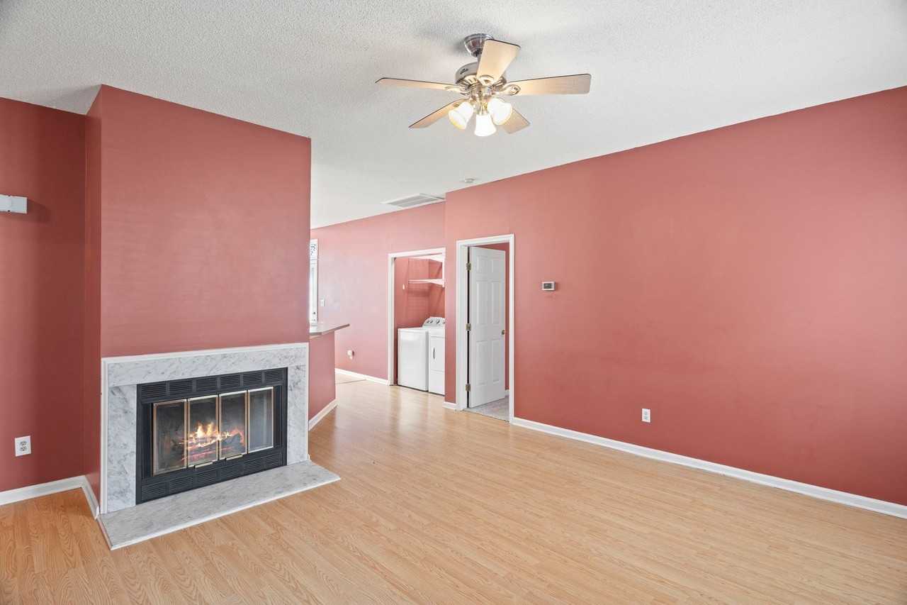 328 Glencoe Dr - Photo 5 of 28