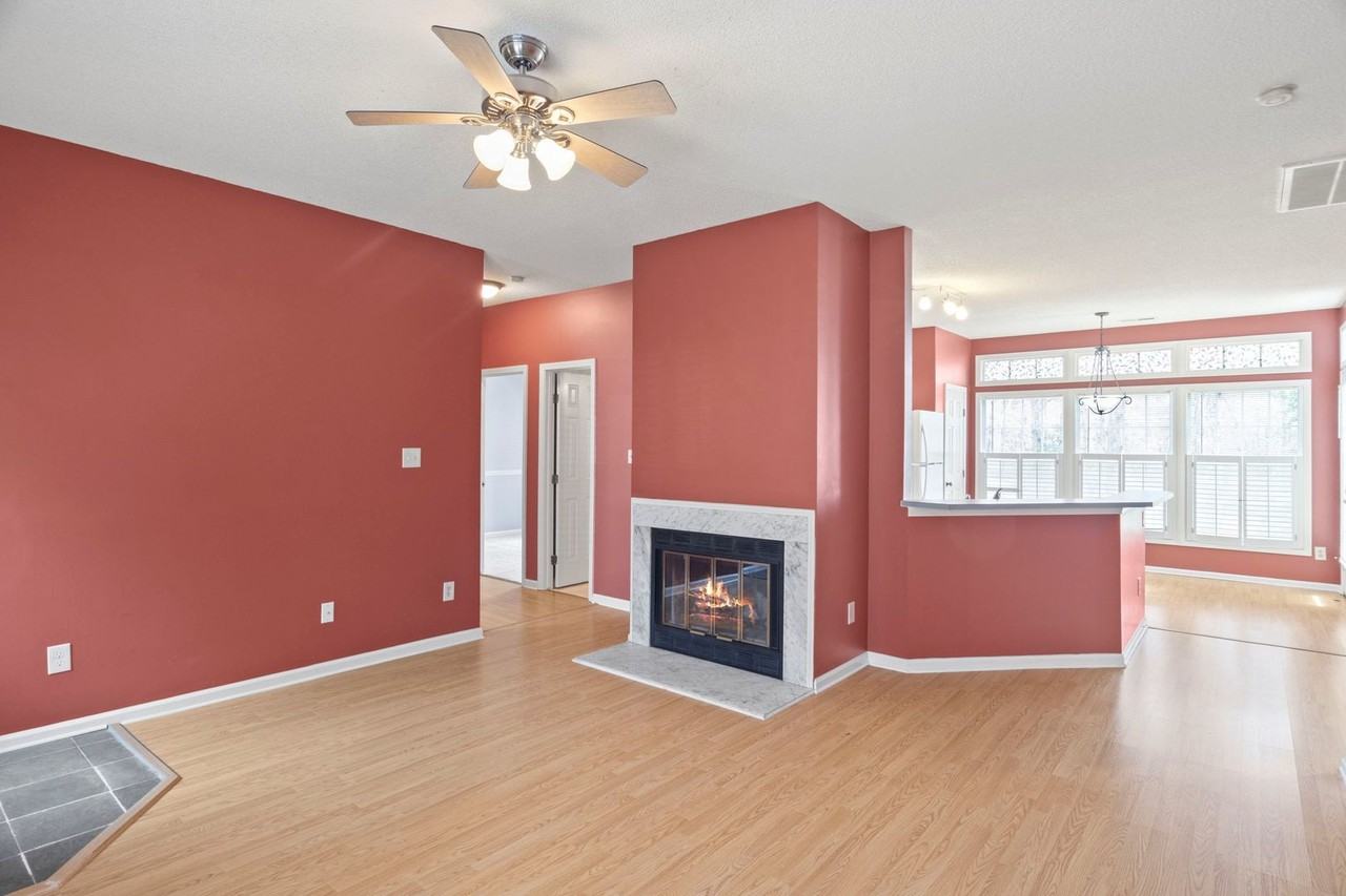 328 Glencoe Dr - Photo 7 of 28