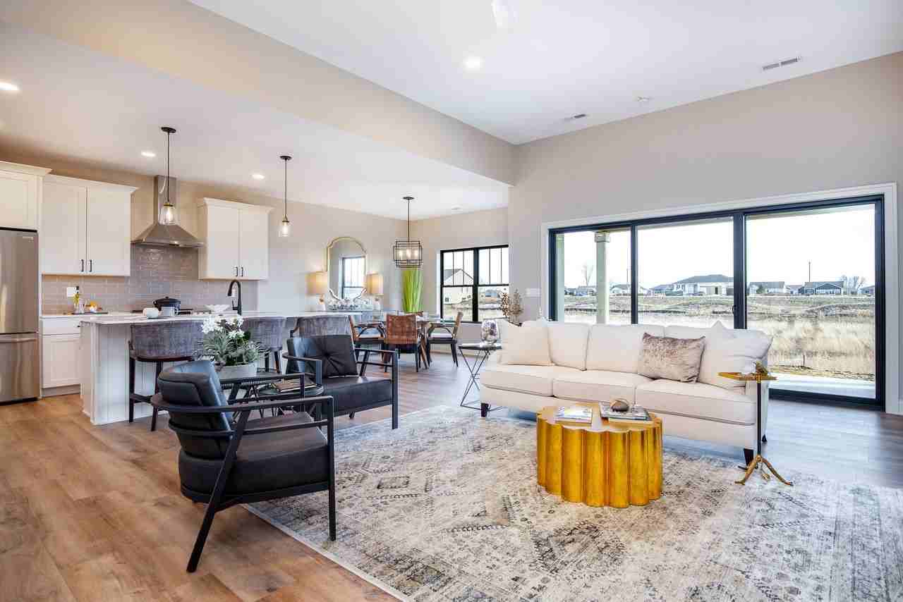 2116 Aikman Dr - Photo 2 of 18