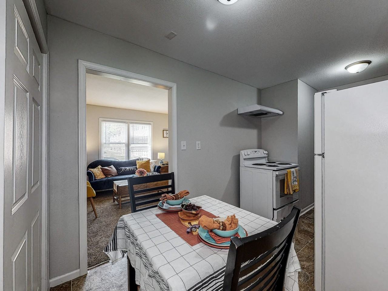 Clarkson - Photo 4 of 30