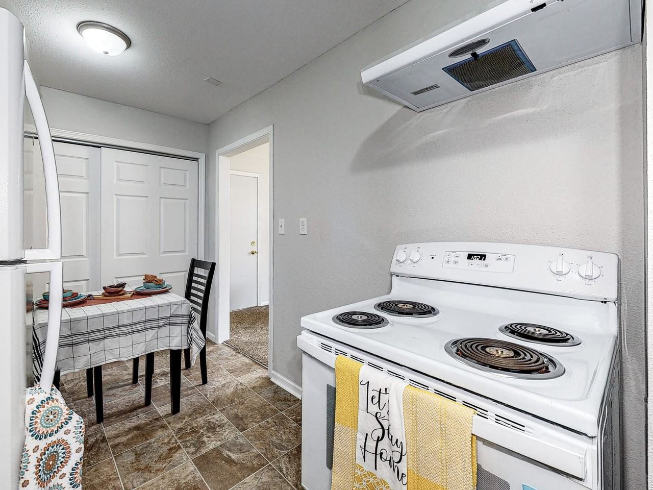 Clarkson - Photo 5 of 30