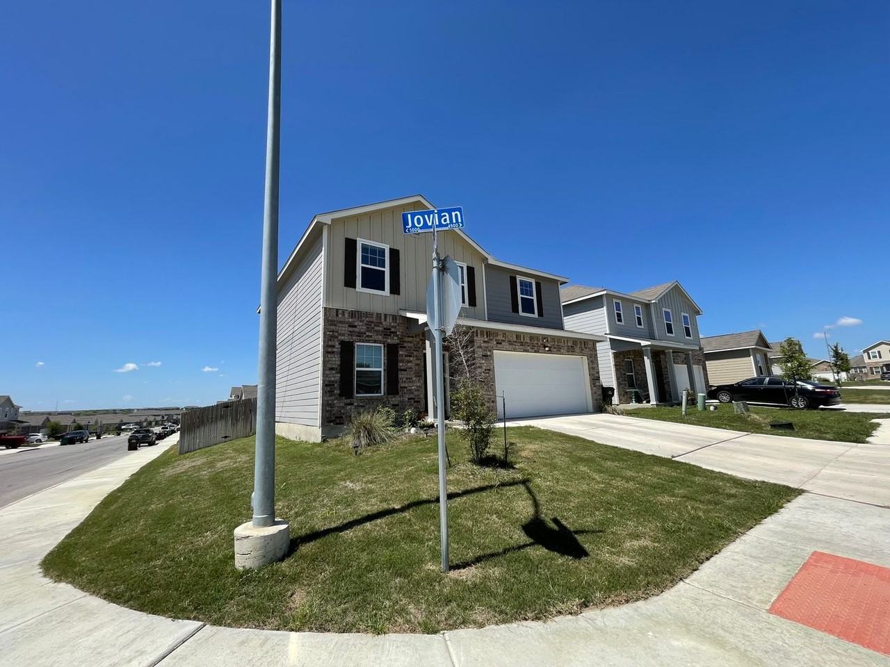 4931 Jovian - Photo 2 of 29