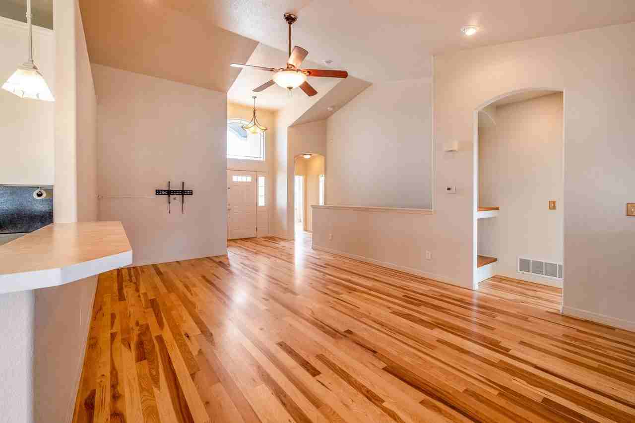 1745 Platte River Ct - Photo 4 of 26