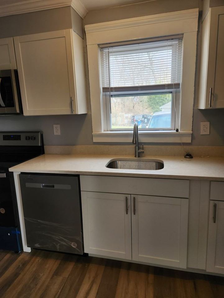 2630 Vine St - Photo 3 of 13