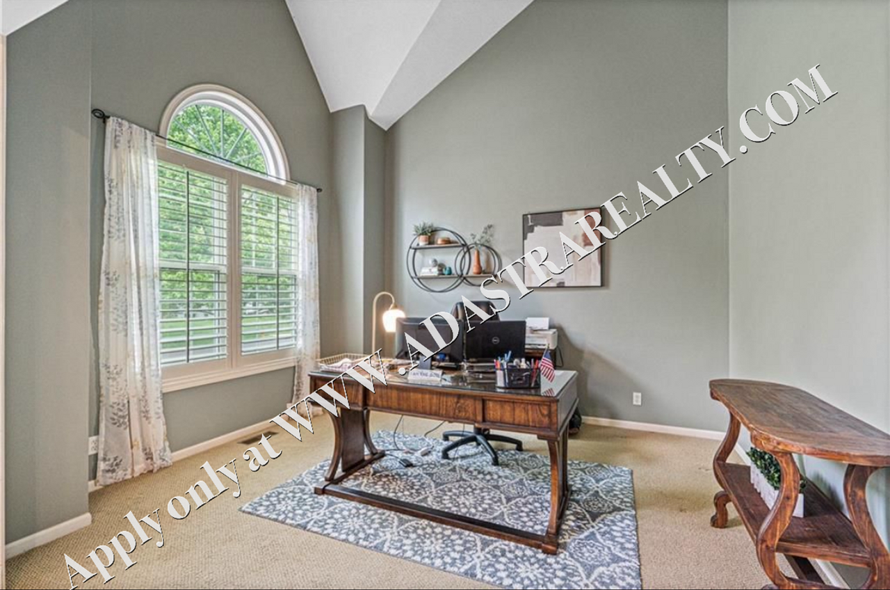 4904 W 157th St - Photo 7 of 34