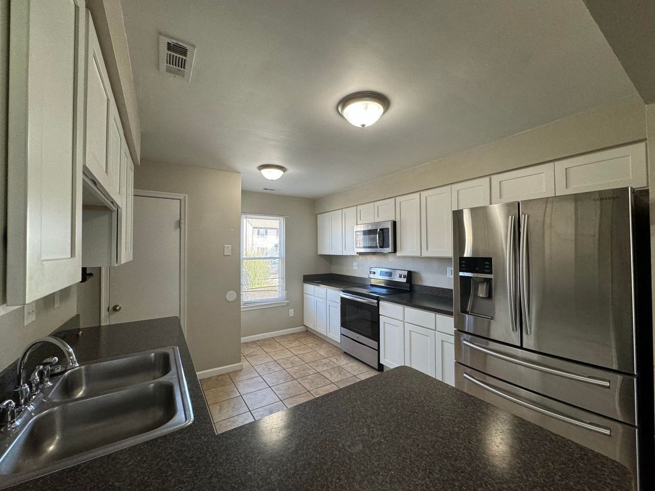 621 Aubrey Dr - Photo 5 of 9