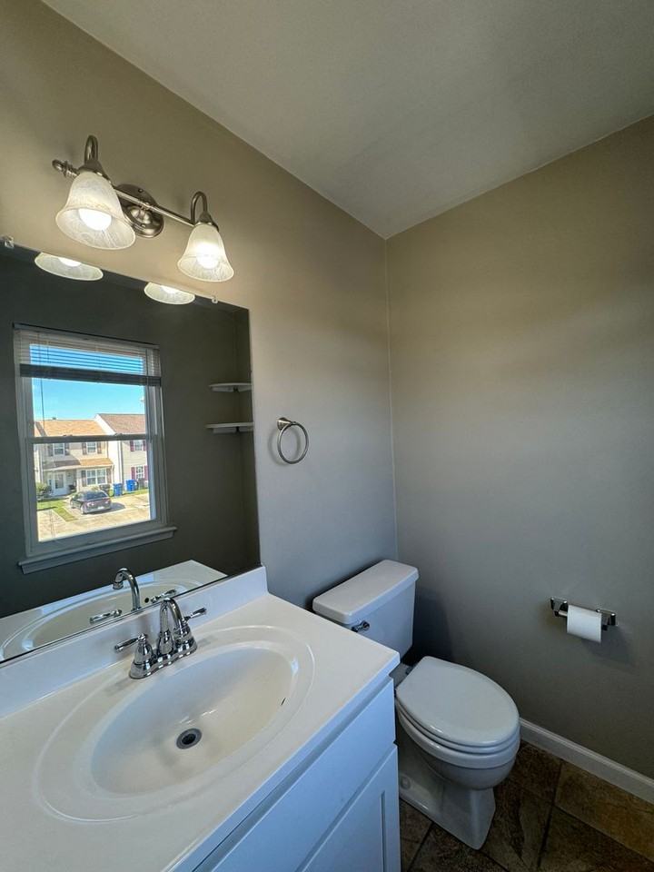 621 Aubrey Dr - Photo 6 of 9