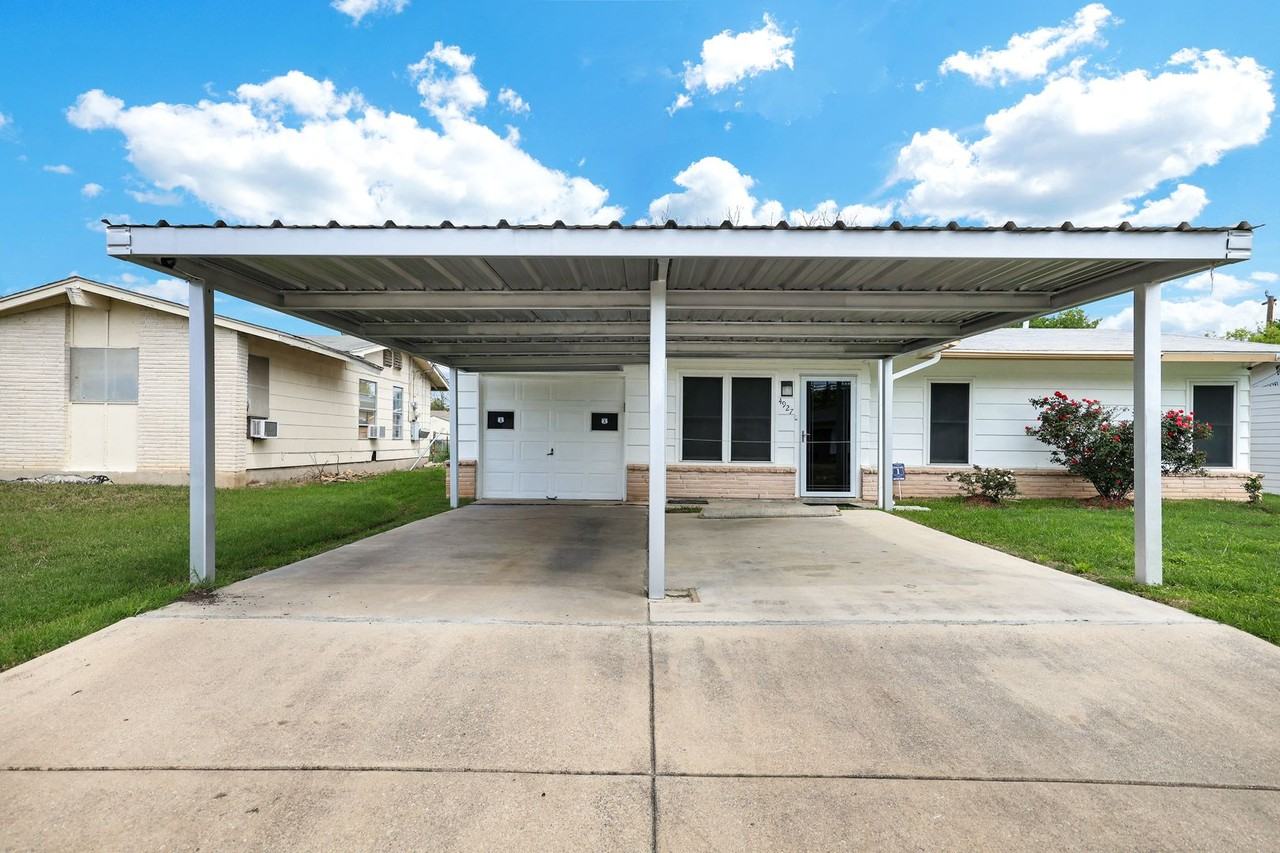 4927 Pharis St - Photo 2 of 28