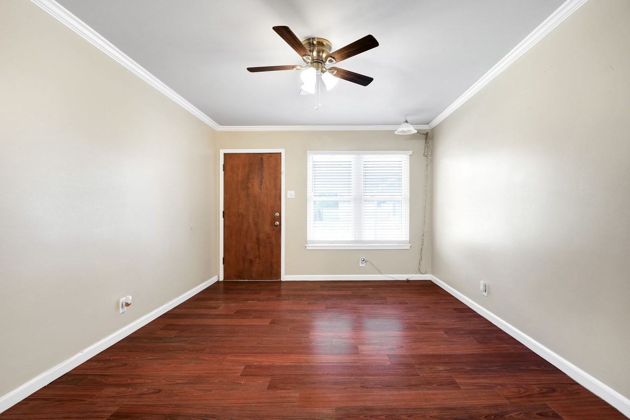 4927 Pharis St - Photo 3 of 28