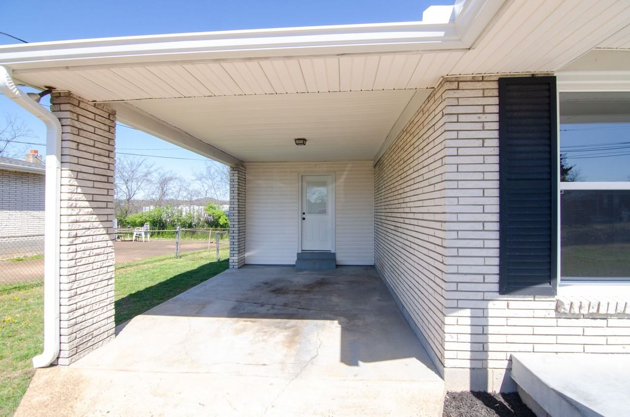 3207 Healy Dr - Photo 3 of 27