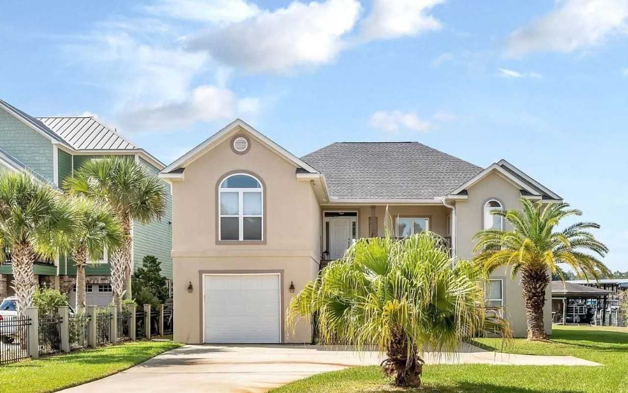 3328 Harbor View Ct - Photo 3 of 24