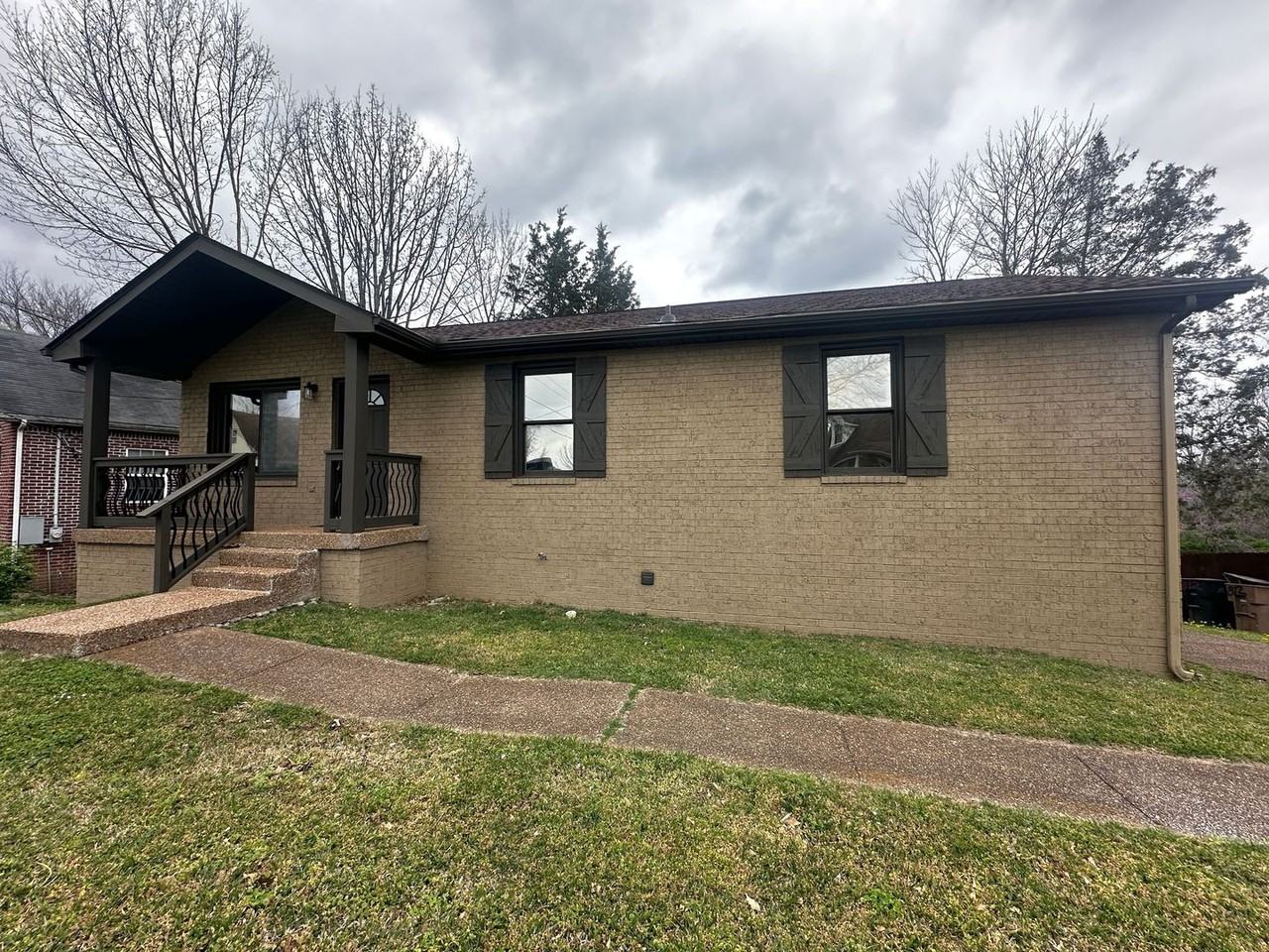 812 Flint Ridge Dr - Photo 2 of 16