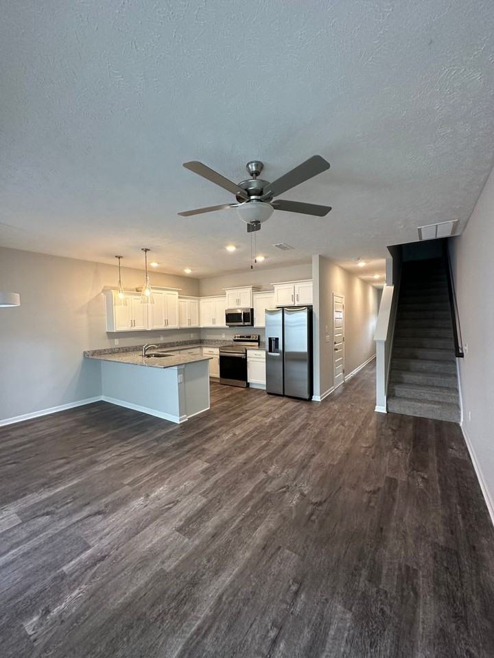 1905 Bethpage Dr - Photo 6 of 25