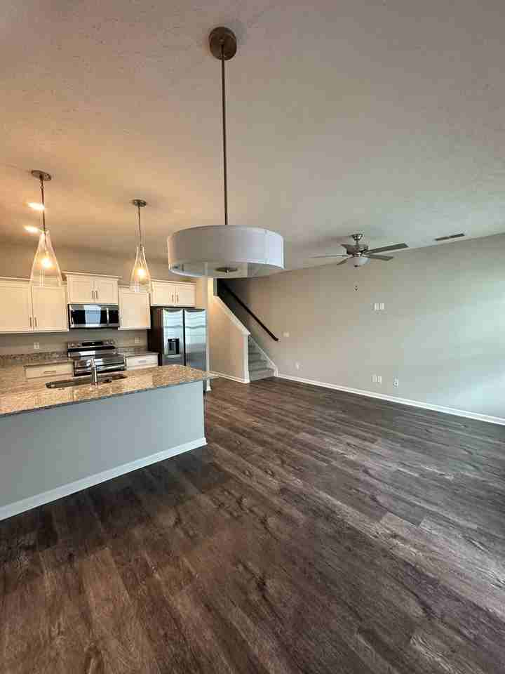 1905 Bethpage Dr - Photo 7 of 25
