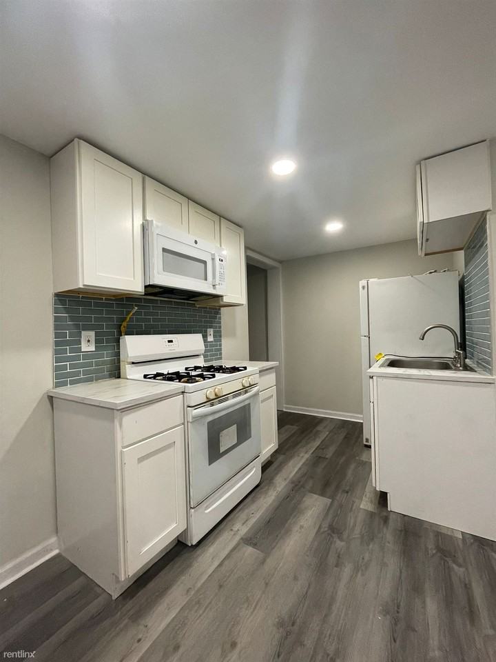 278 Davenport Ave - Photo 2 of 7