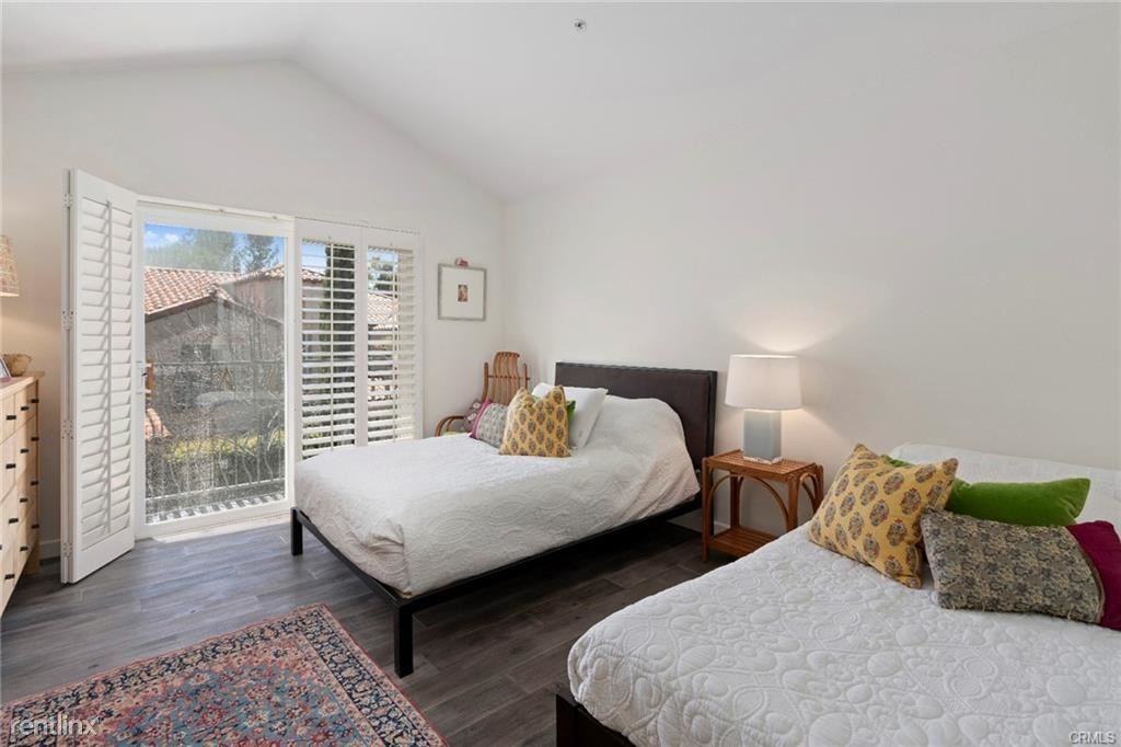 4 Merano Ct - Photo 2 of 9