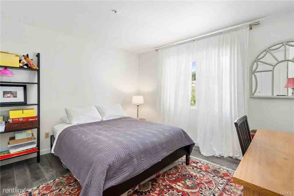 4 Merano Ct - Photo 3 of 9