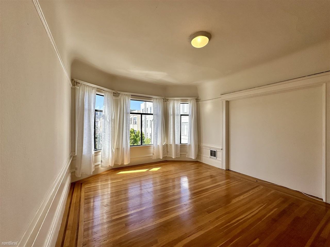 1441 Larkin St - Photo 2 of 10