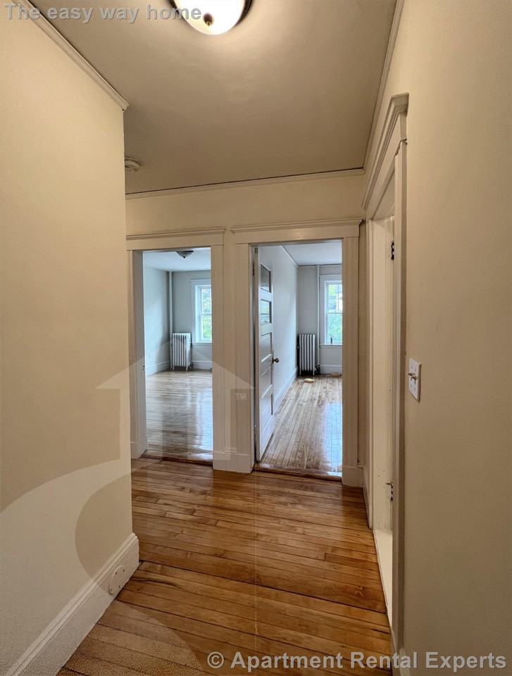269 Huron Ave #4 - Photo 6 of 23