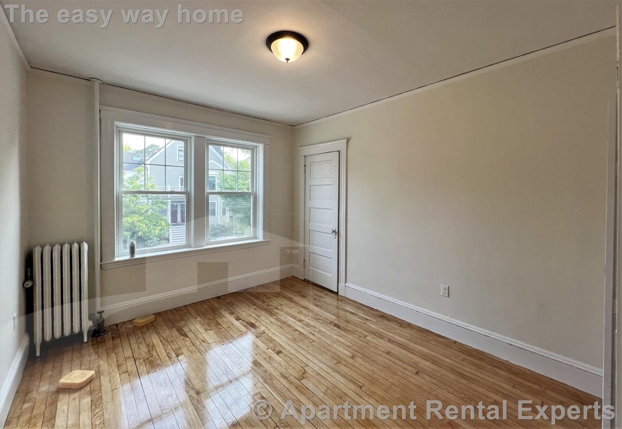 269 Huron Ave #4 - Photo 7 of 23