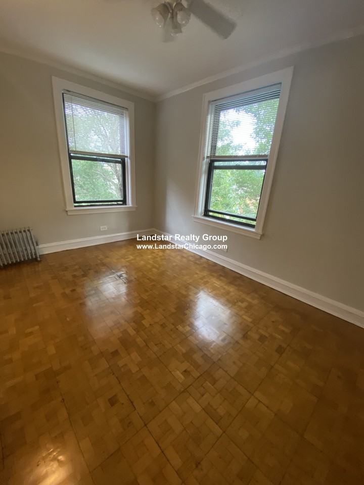 3256 W Belle Plaine Ave #2 - Photo 5 of 24