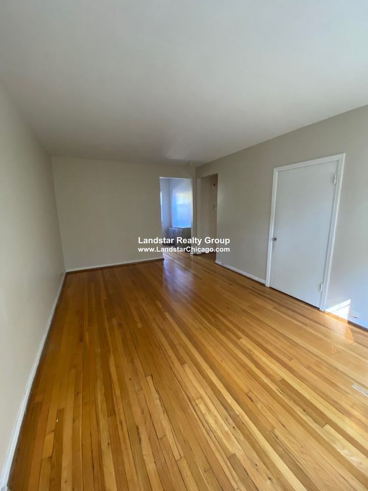 1914 W Lunt Ave #1S - Photo 2 of 15