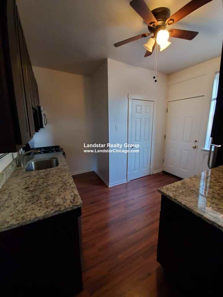 3749 W Sunnyside Ave #3 - Photo 5 of 16