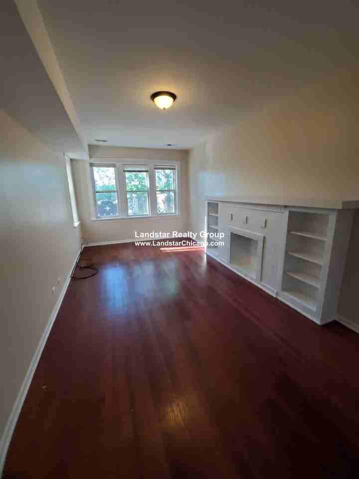 3749 W Sunnyside Ave #3 - Photo 6 of 16