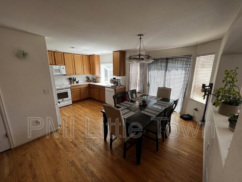 5183 Creek Way - Photo 7 of 23