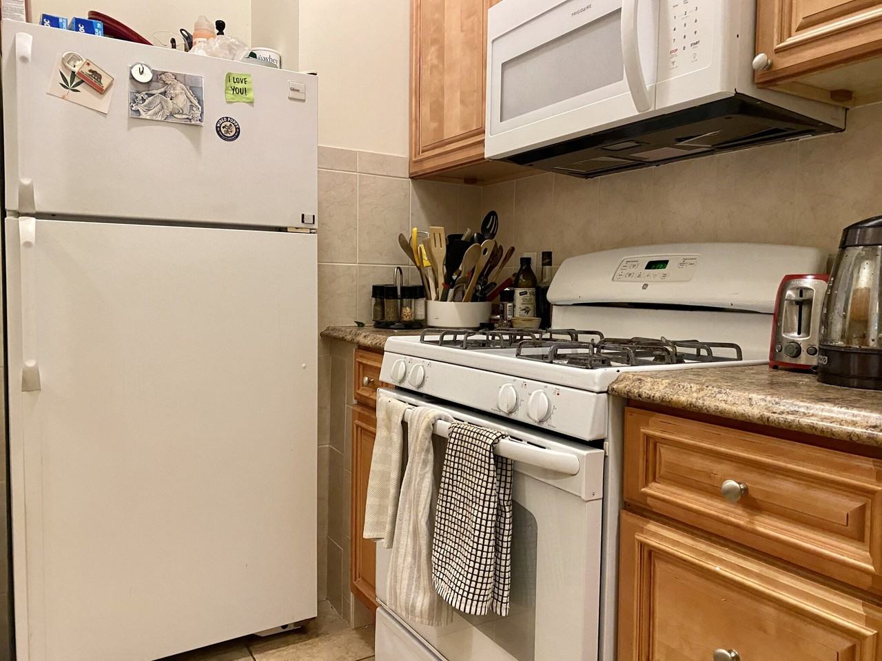 208 Commonwealth Ave #A - Photo 6 of 13