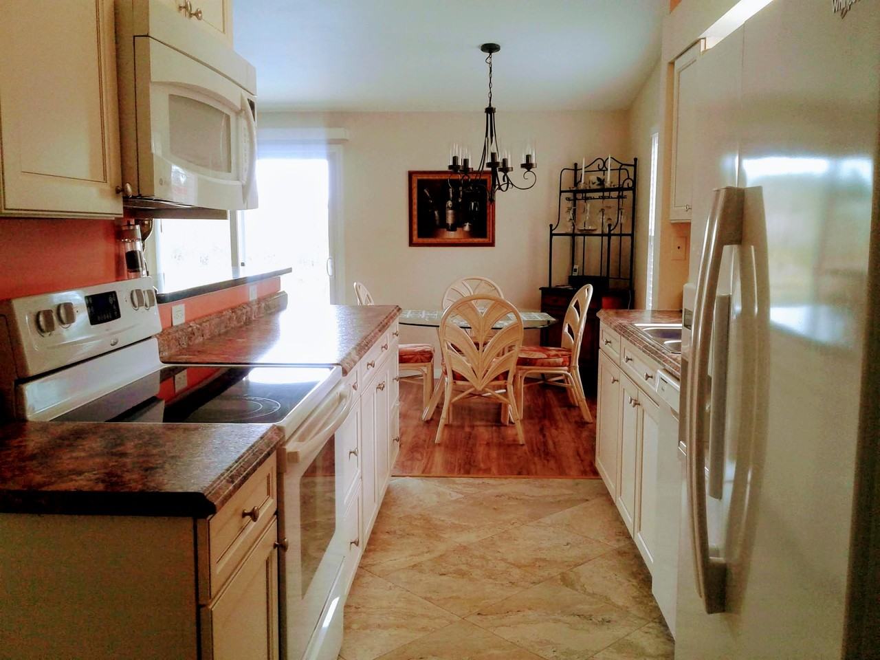 742 Arthurs Ct - Photo 5 of 31