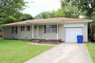 914 Chalk St - Photo 1 of 1