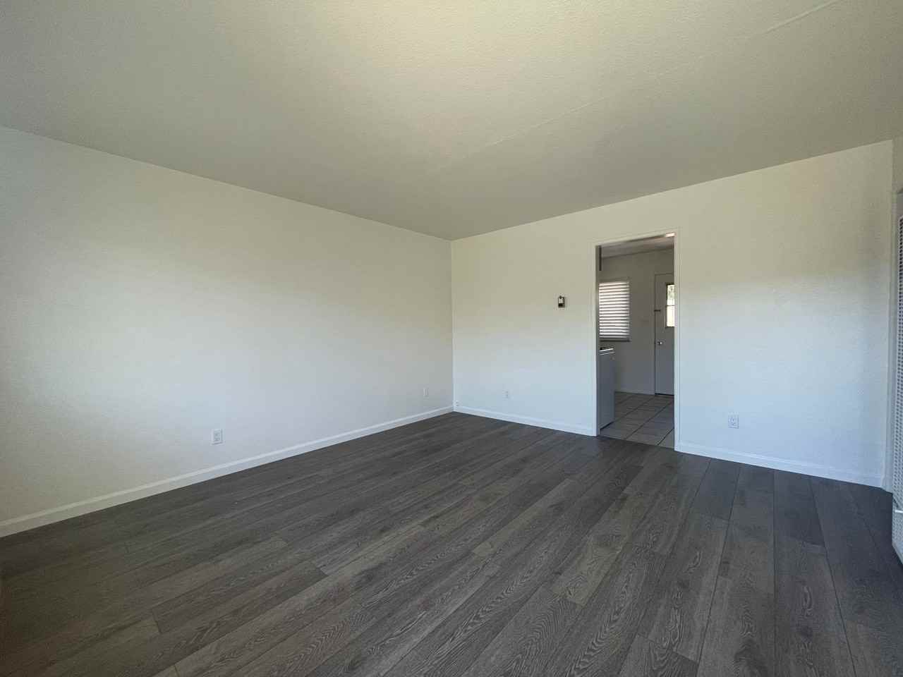 218 N C St #A - Photo 3 of 11