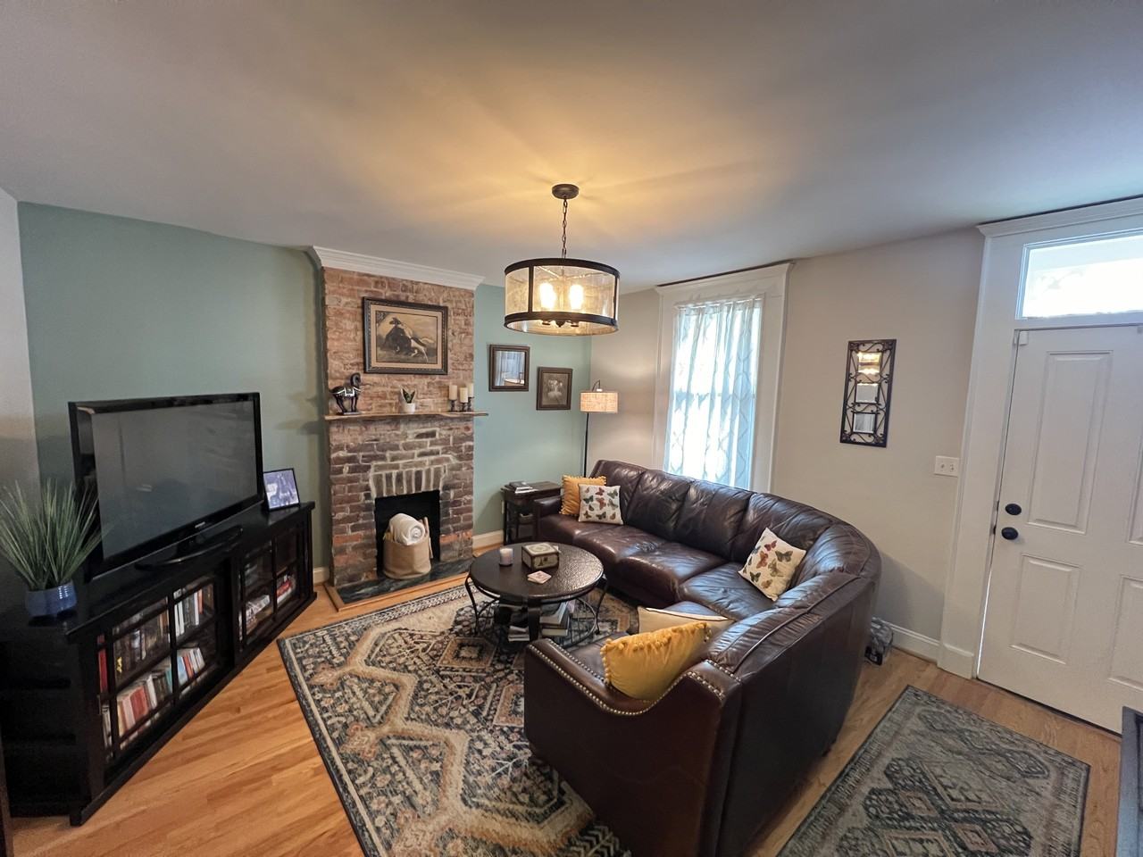 823 N 26th St - Photo 2 of 13