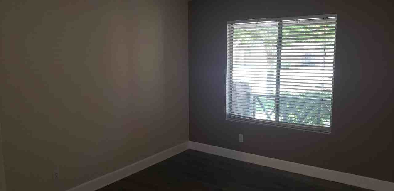 15827 W Yavapai St - Photo 6 of 13