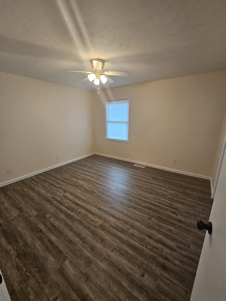 1819 Stargazer Dr - Photo 2 of 9