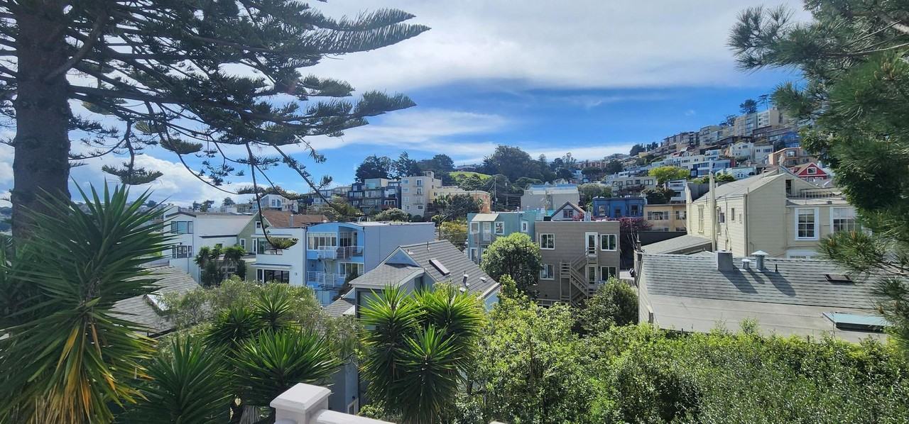 4661 18th St - Photo 2 of 27