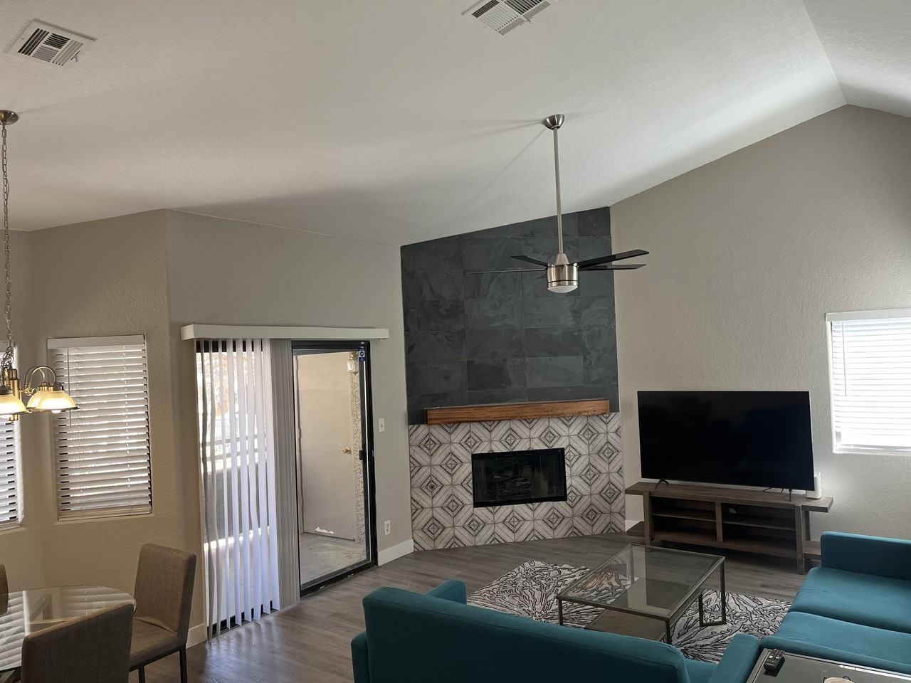5044 S Rainbow Blvd #201 - Photo 2 of 19