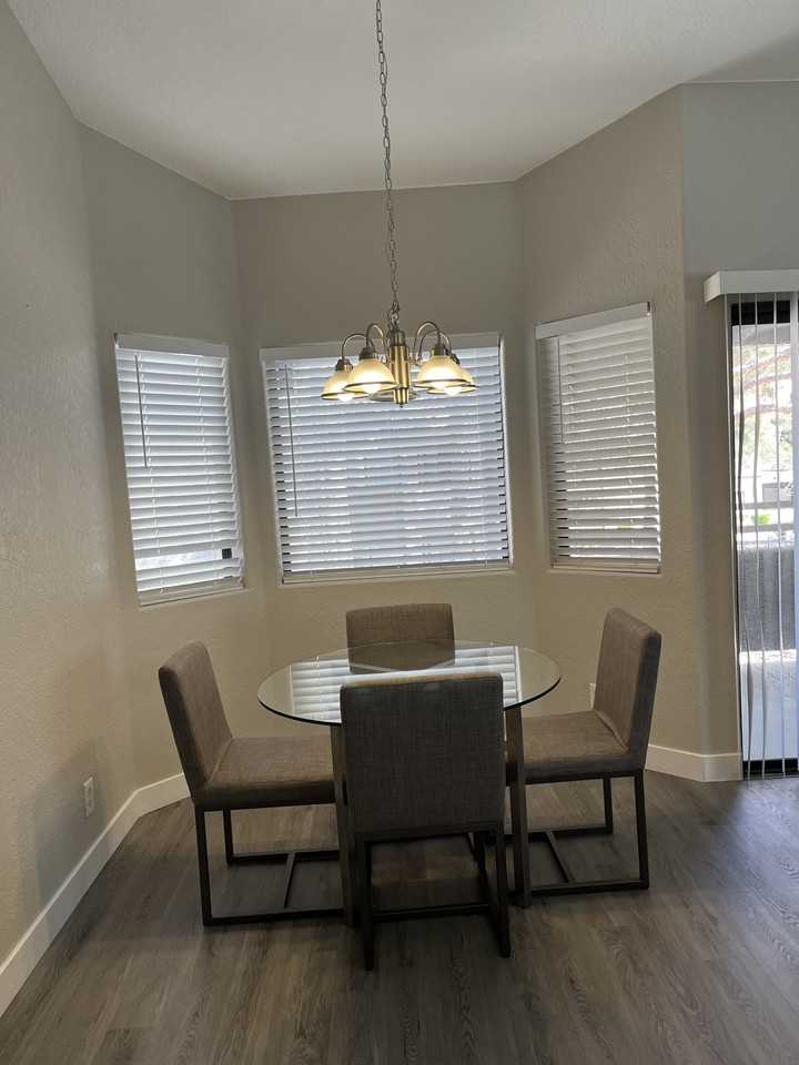 5044 S Rainbow Blvd #201 - Photo 5 of 19