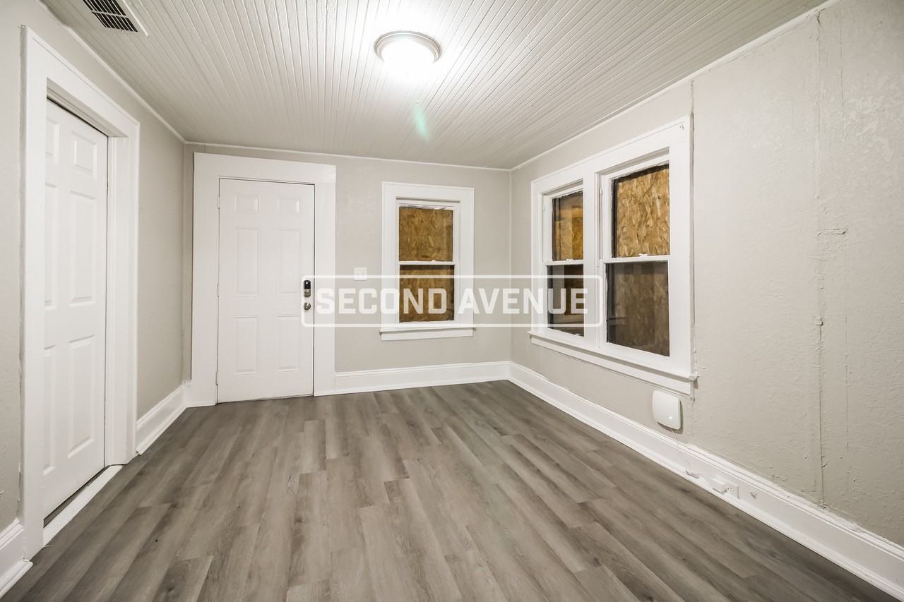 1522 W 22nd St - Photo 6 of 20