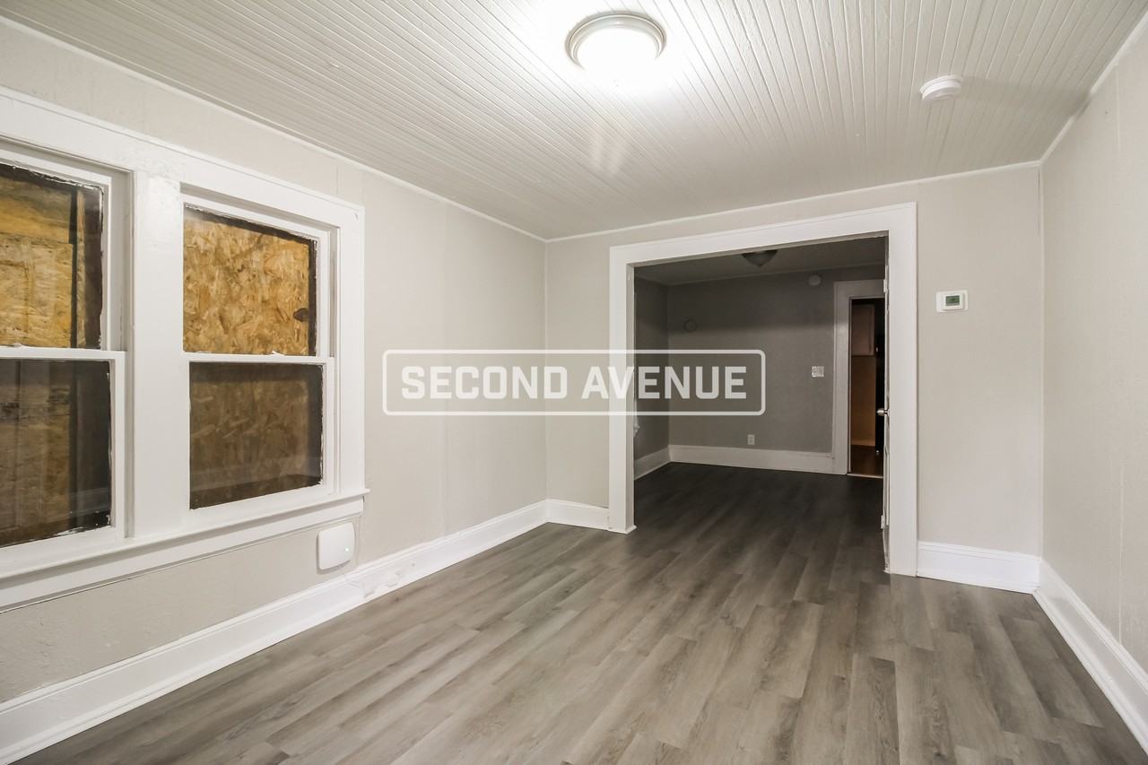 1522 W 22nd St - Photo 7 of 20