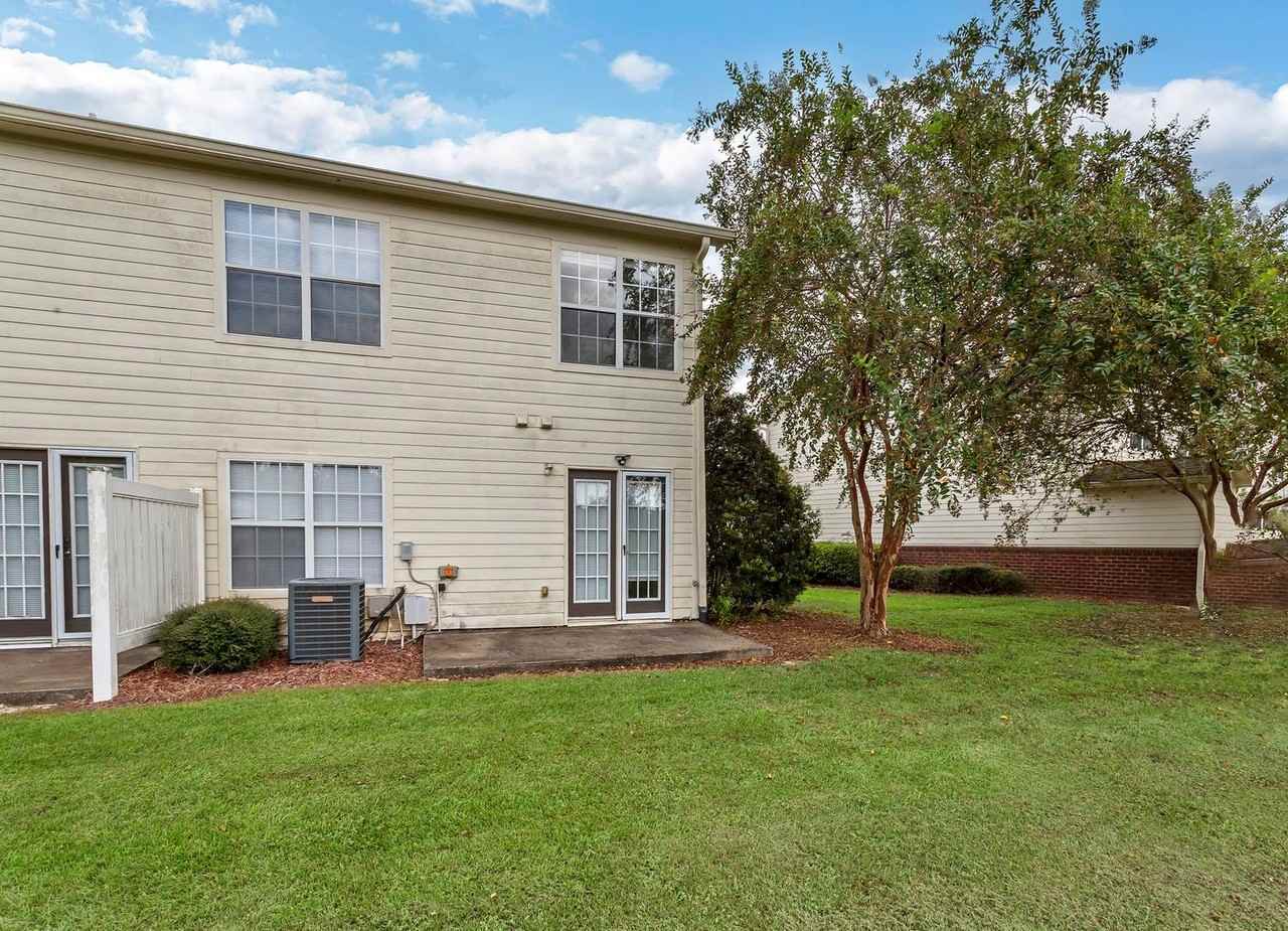 735 Majestic Dr - Photo 3 of 34