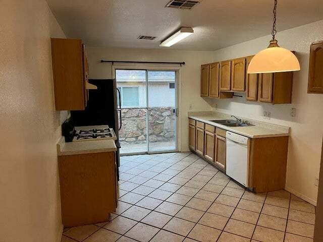 12504 Jon Evans Dr - Photo 3 of 21